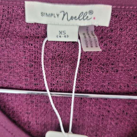 Burgundy V- neck Long sleeve Oversized mesh bell cuffs Tunic Top - Picture 14 of 16